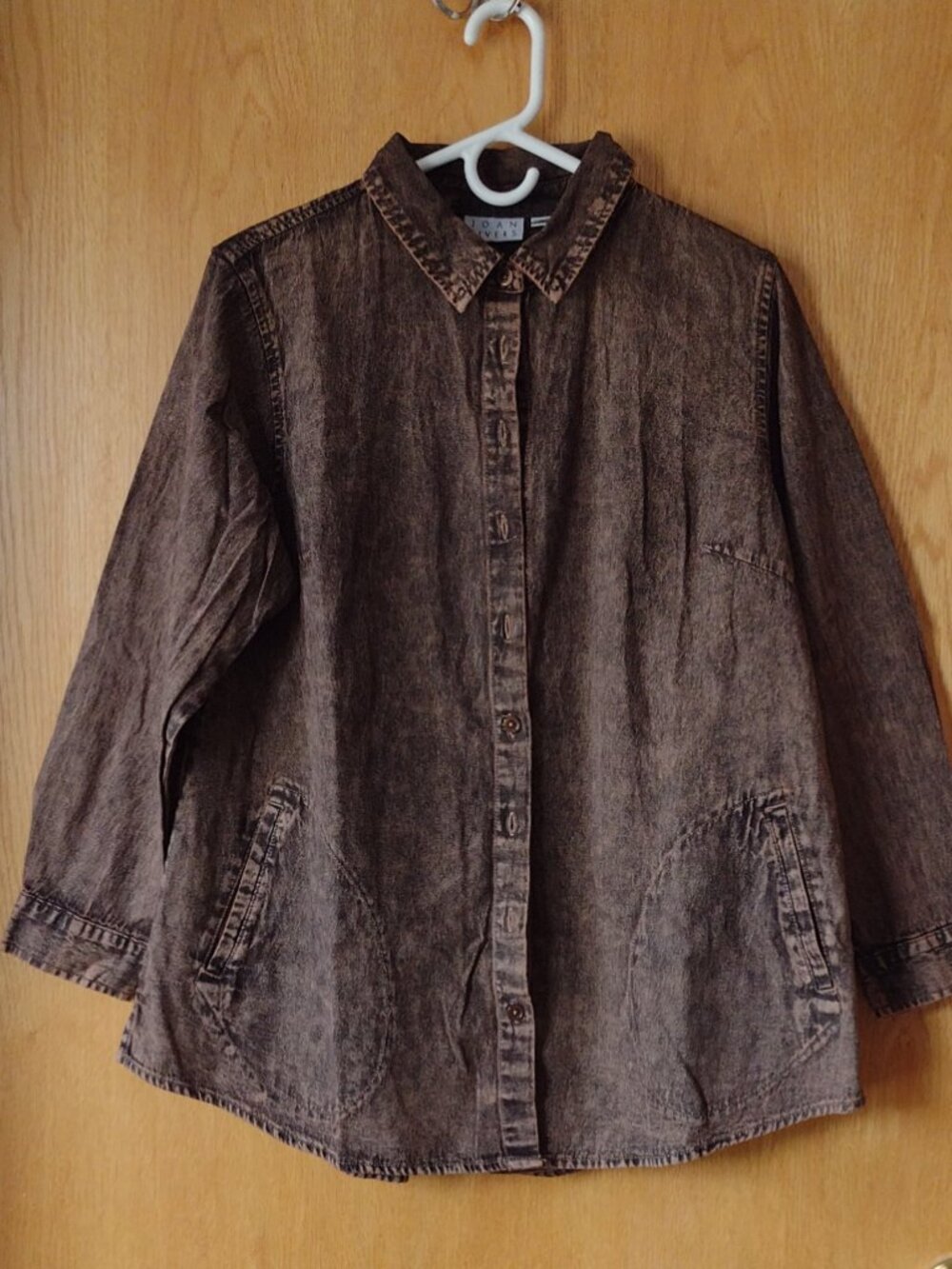 Joan Rivers Vintage Washed Denim Shirt with Pockets Size Large Petite